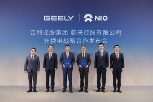 NIOと吉利グループの充電・電池交換事業の提携発表会