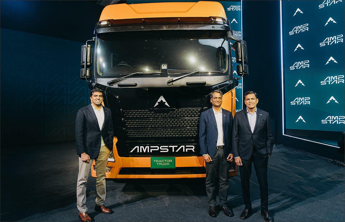 JSWグループが発表した電動商用車ブランド「AMPSTAR」の車両
